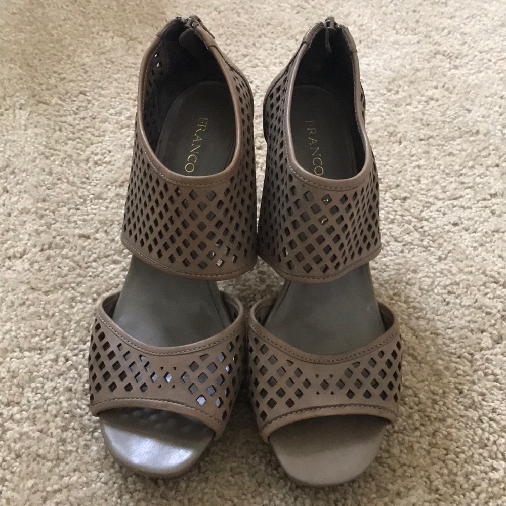 Franco Sarto Tan Sandals SZ 8